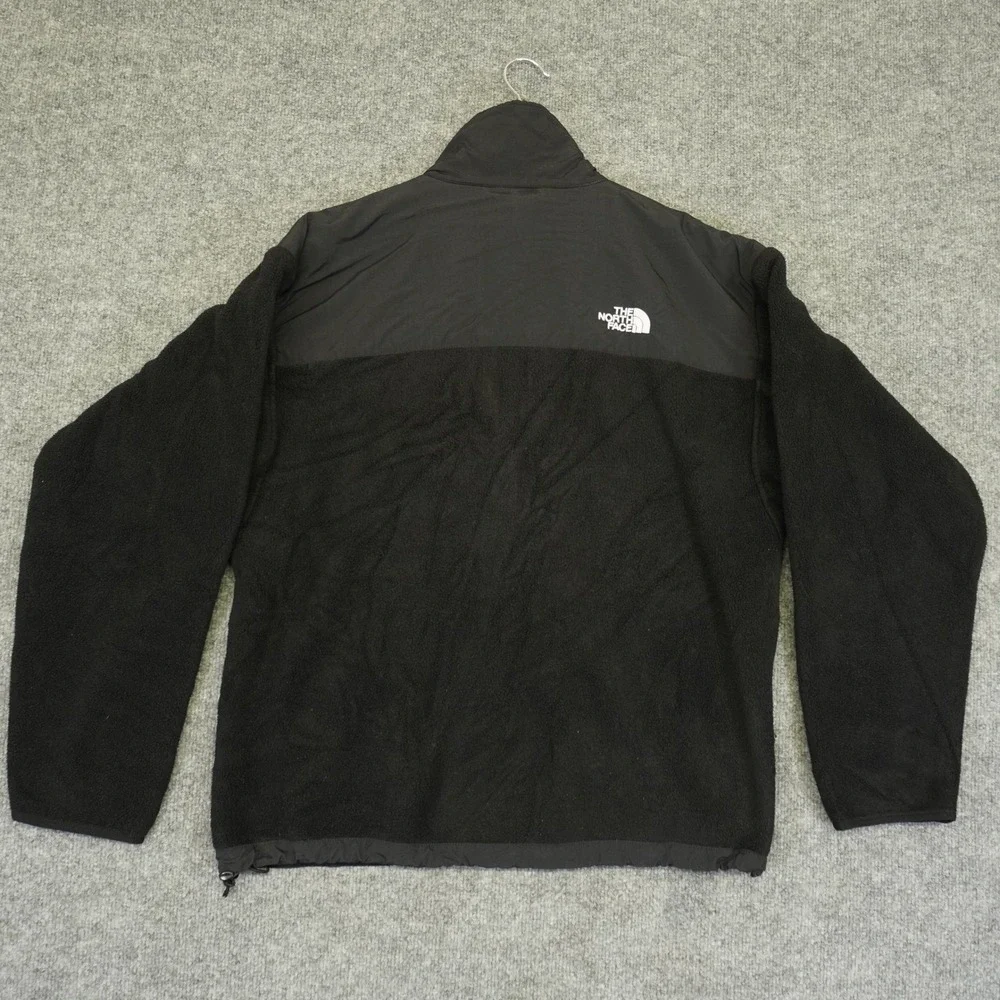The North Face logo 23